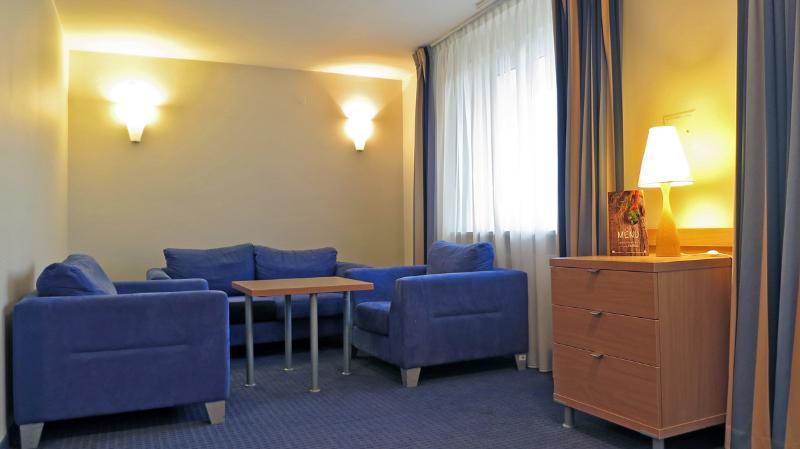 Hotel Wilanow Warszawa By Desilva ภายนอก รูปภาพ