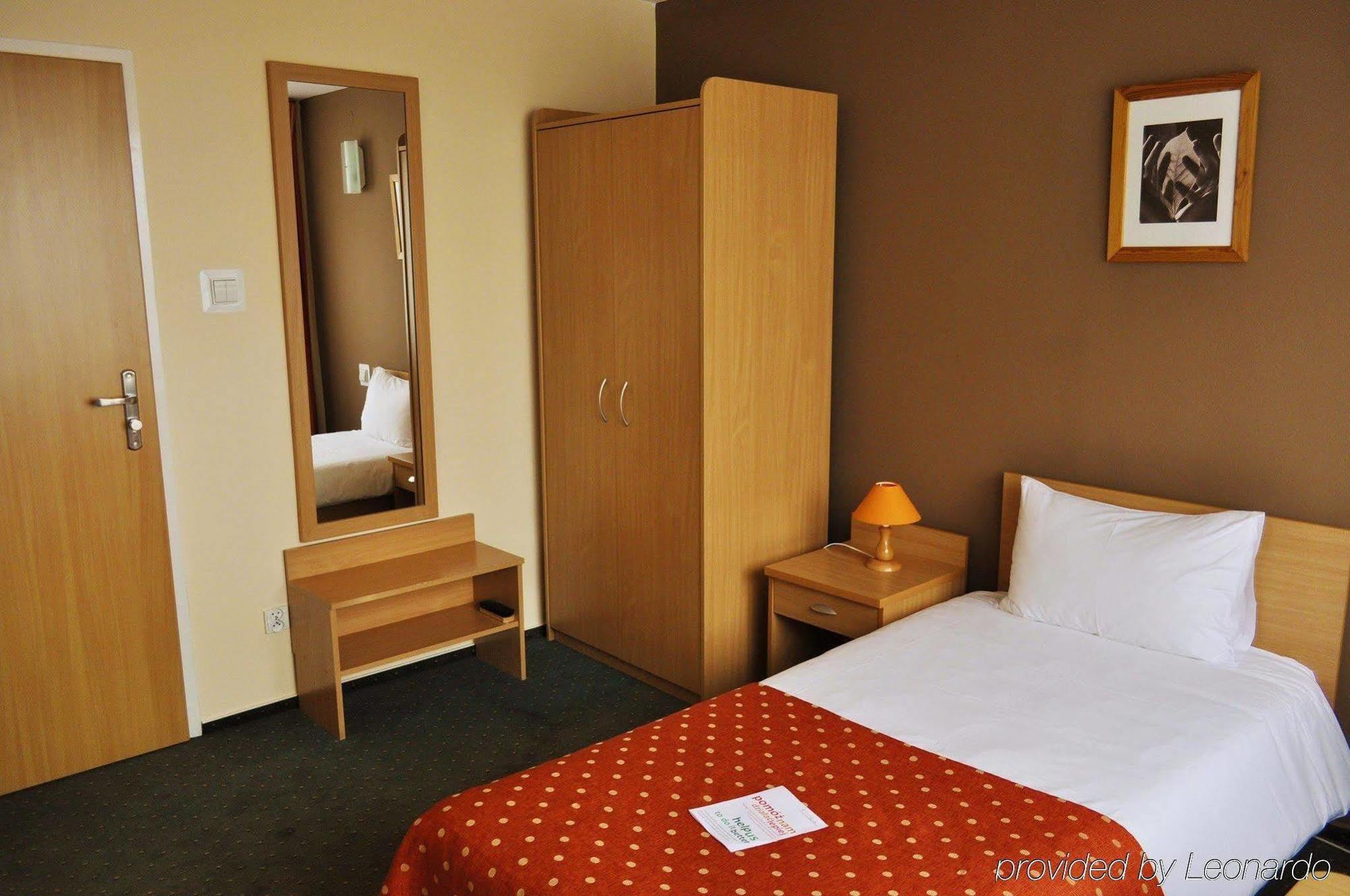 Hotel Wilanow Warszawa By Desilva ภายนอก รูปภาพ