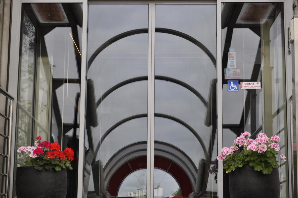 Hotel Wilanow Warszawa By Desilva ภายนอก รูปภาพ